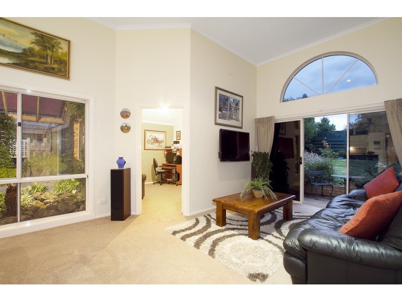 15 Harcourt Way, Berwick VIC 3806