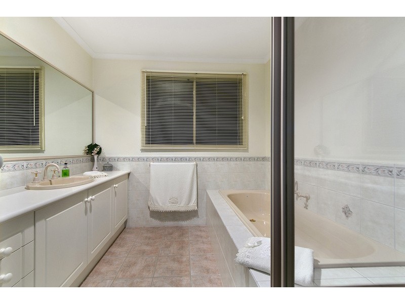 3 Frederick Rise, Narre Warren South VIC 3805