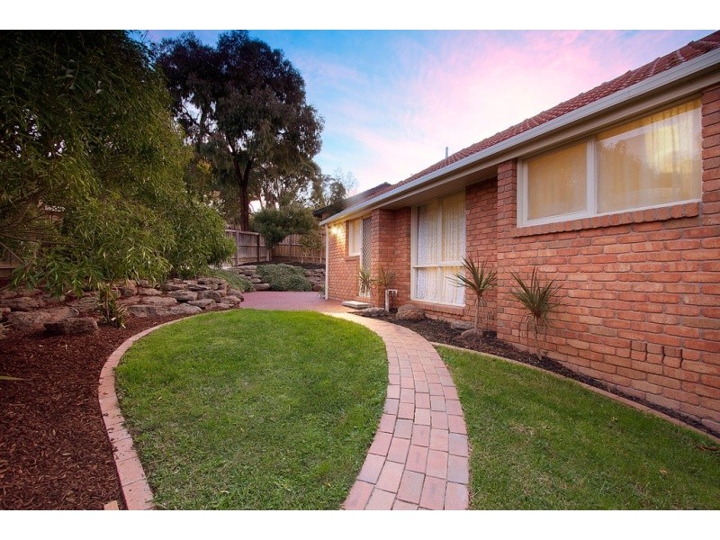 6 Gretel Place, Berwick VIC 3806