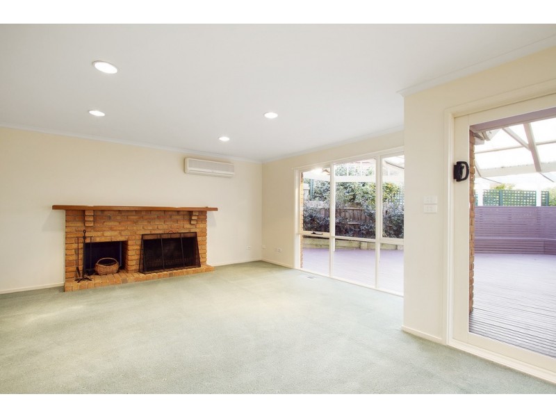 6 Gretel Place, Berwick VIC 3806