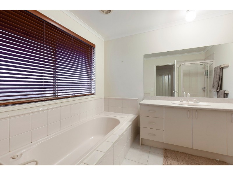 31 Harrington Drive, Narre Warren South VIC 3805