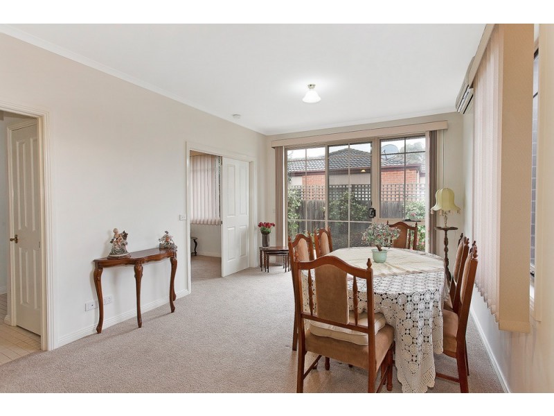 8/21-25 Parkhill Drive, Berwick VIC 3806