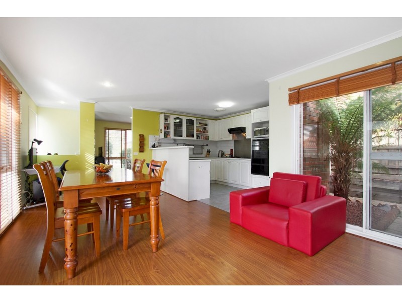 28 Ralph Crescent, Hampton Park VIC 3976