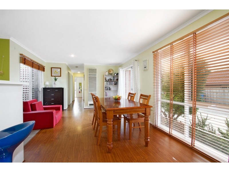 28 Ralph Crescent, Hampton Park VIC 3976