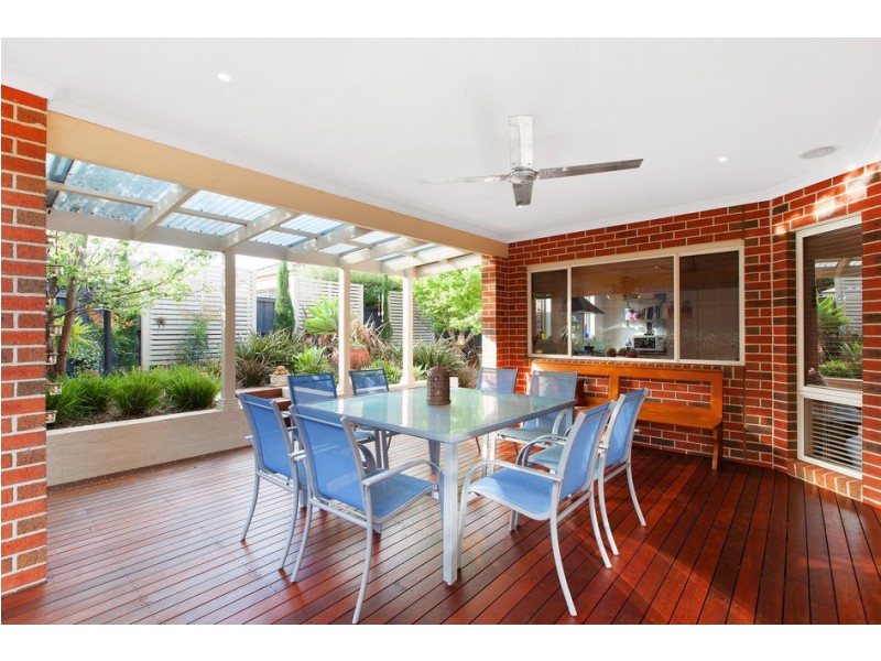 14 McNair Court, Berwick VIC 3806