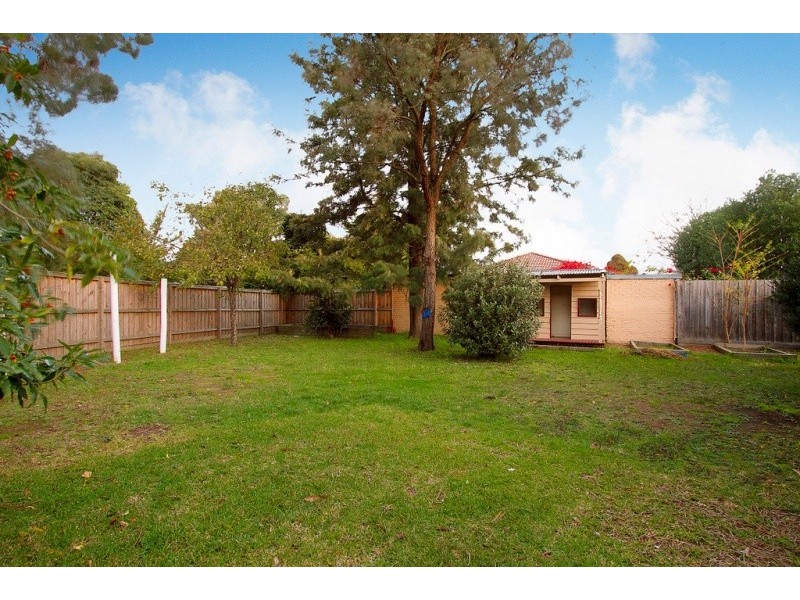 1 Melrose Court, Berwick VIC 3806