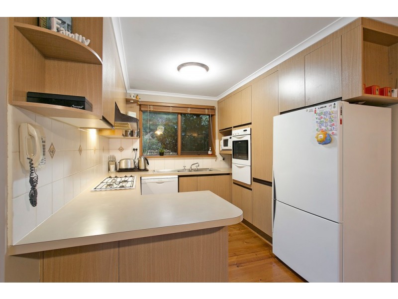 8 Barondi Avenue, Narre Warren VIC 3805