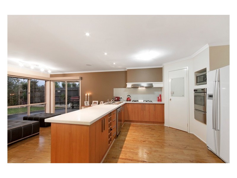 10 Beethoven Drive, Narre Warren South VIC 3805