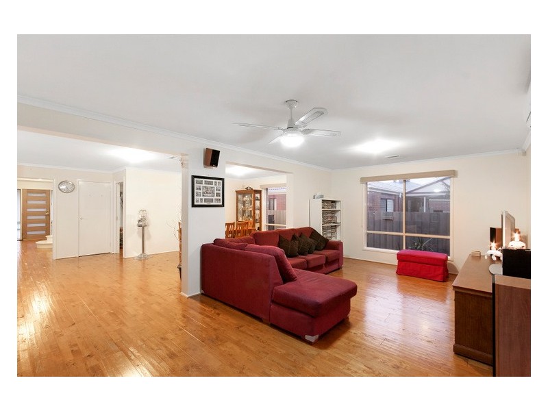 10 Beethoven Drive, Narre Warren South VIC 3805