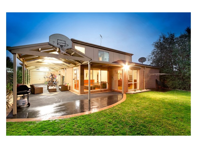 10 Beethoven Drive, Narre Warren South VIC 3805