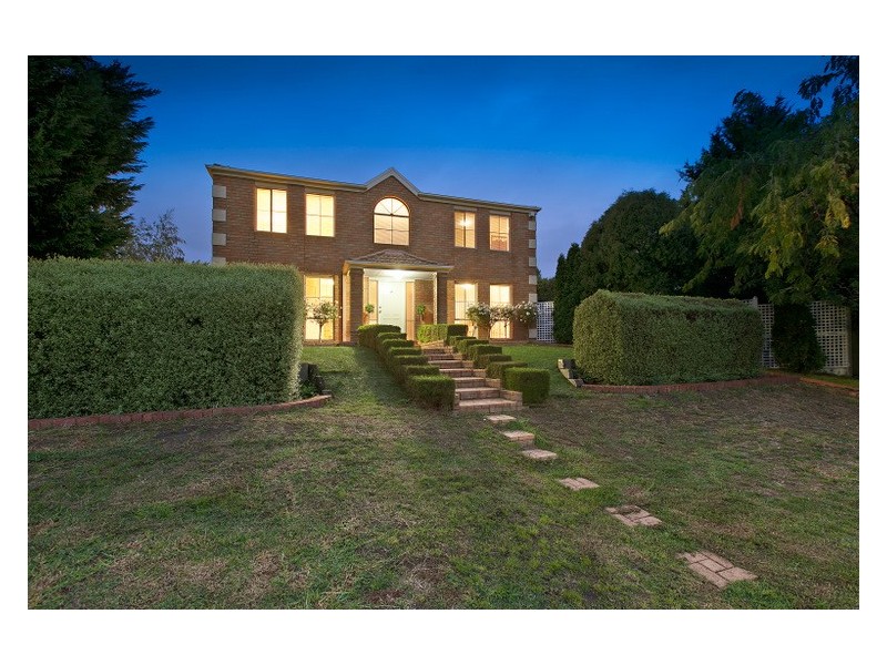 8 Nevada Court, Berwick VIC 3806