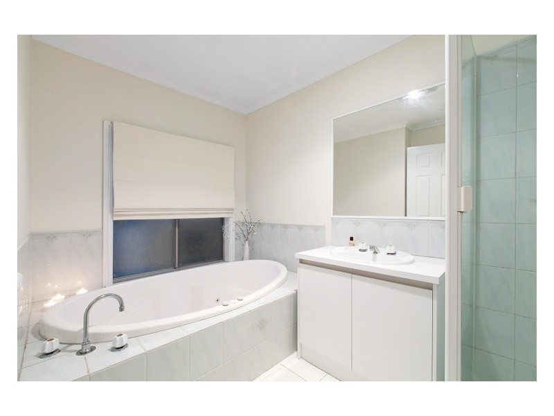 8 Nevada Court, Berwick VIC 3806