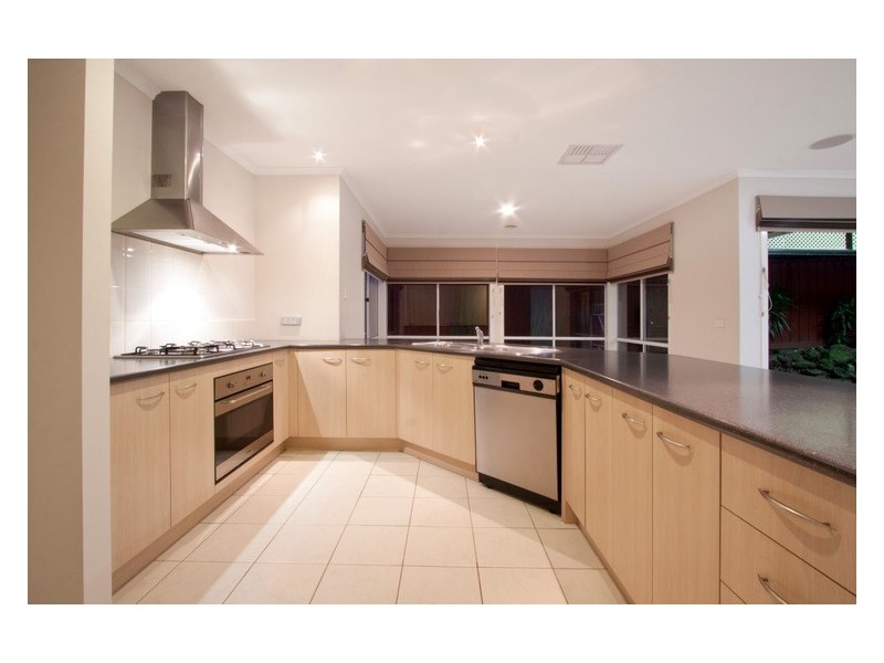 77 Viewgrand Drive, Berwick VIC 3806