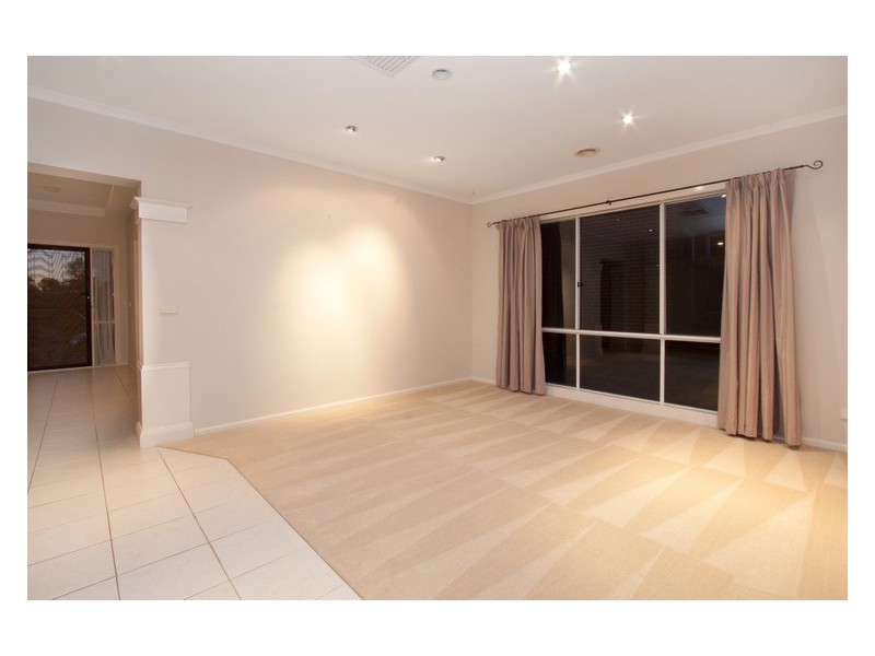 77 Viewgrand Drive, Berwick VIC 3806