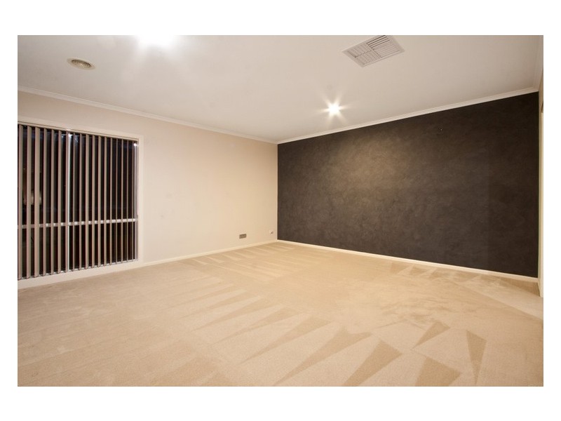 77 Viewgrand Drive, Berwick VIC 3806