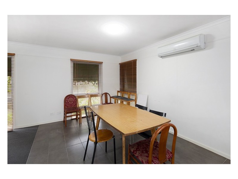 8 Doveton Avenue, Eumemmerring VIC 3177