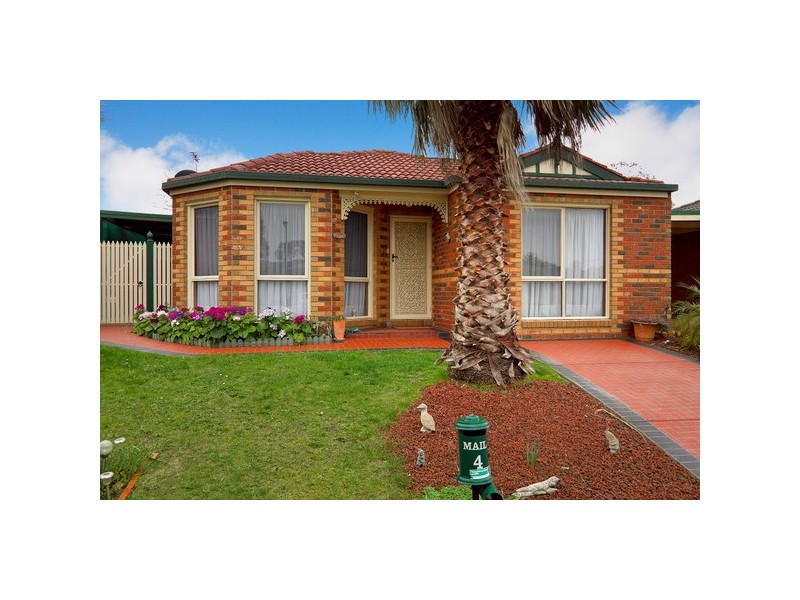 4 Cooma Court, Berwick VIC 3806