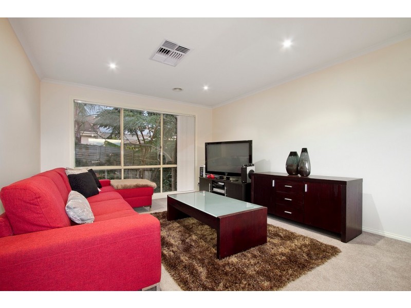 1 Harcourt Way, Berwick VIC 3806