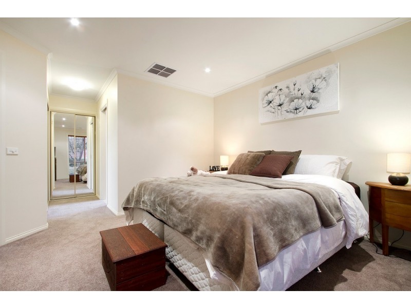 1 Harcourt Way, Berwick VIC 3806