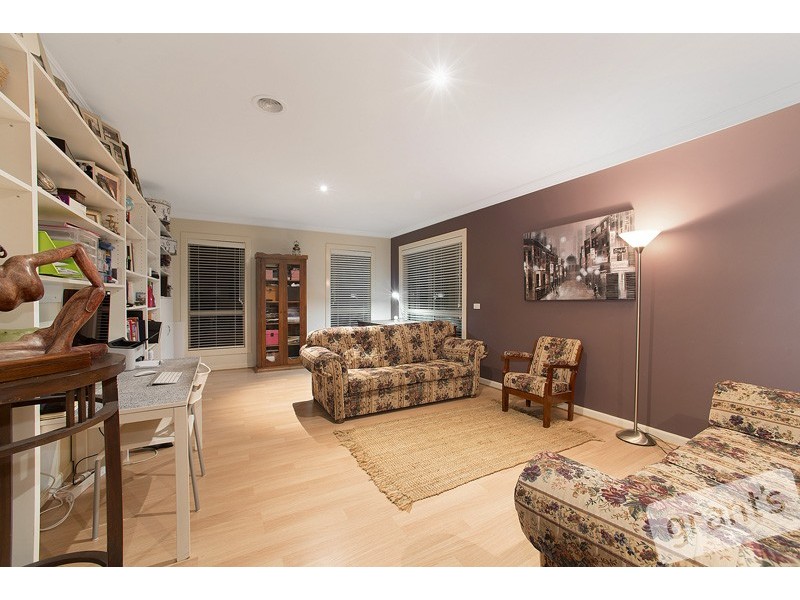 9 Salisbury Court, Berwick VIC 3806