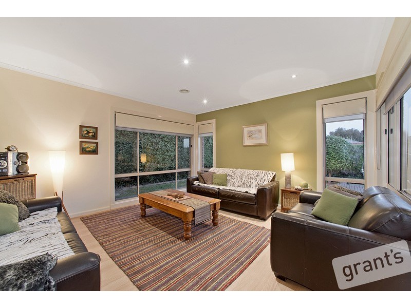 9 Salisbury Court, Berwick VIC 3806