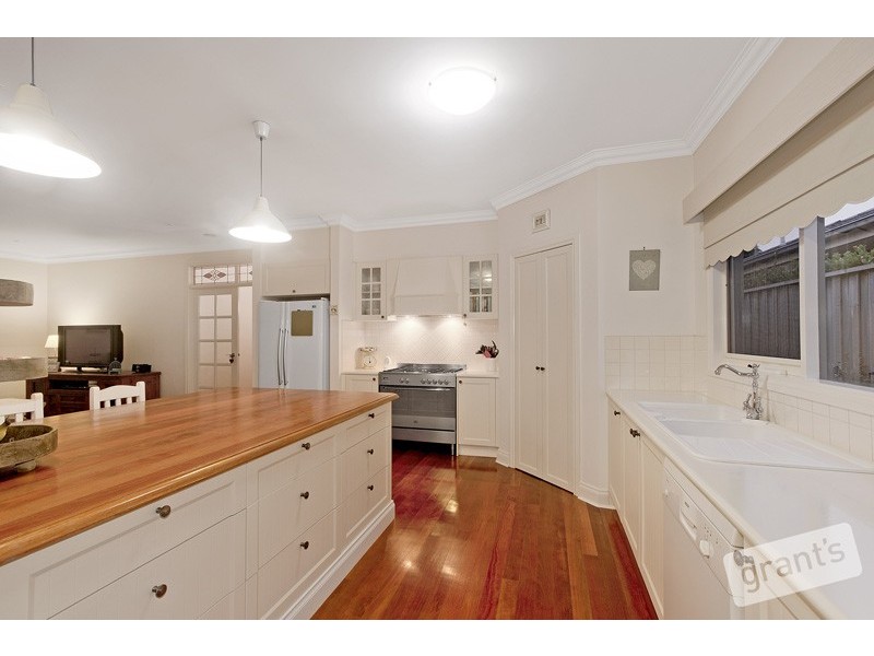 6 Meg Way, Berwick VIC 3806