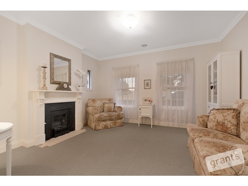 6 Meg Way, Berwick VIC 3806