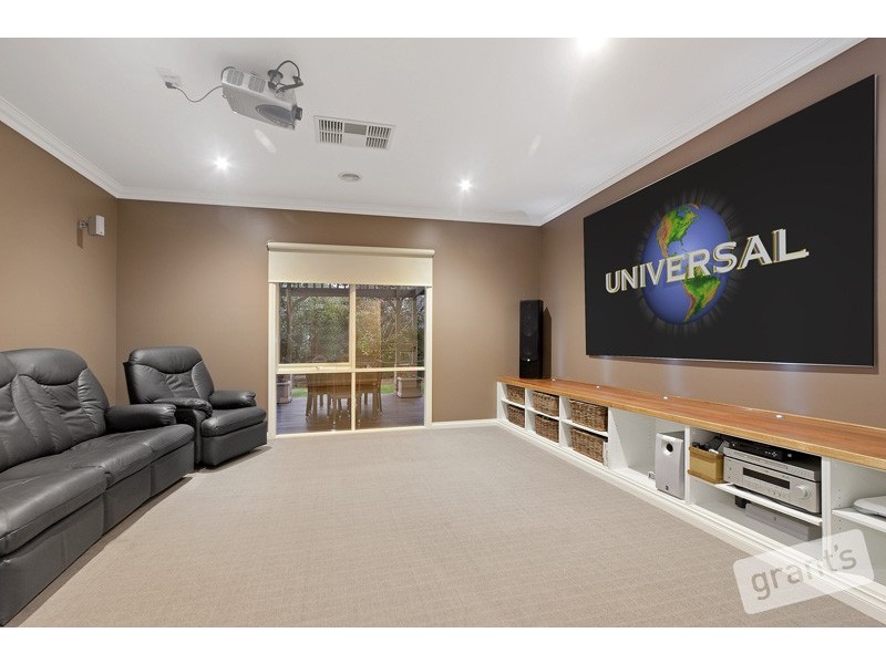 6 Meg Way, Berwick VIC 3806