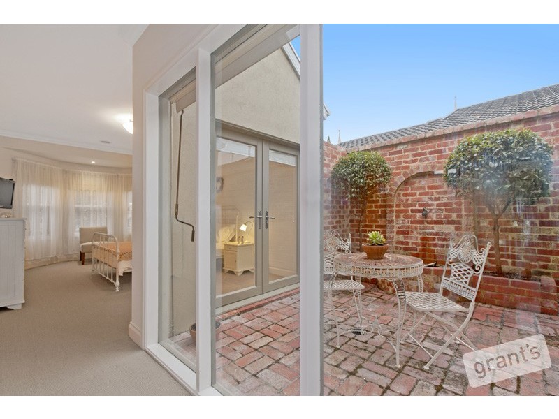 6 Meg Way, Berwick VIC 3806