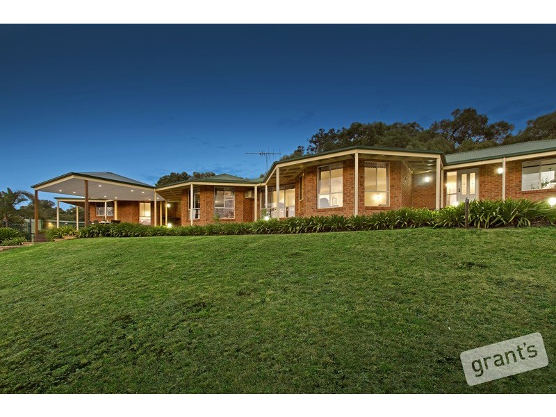 6 Cardinia Creek Road, Narre Warren East VIC 3804
