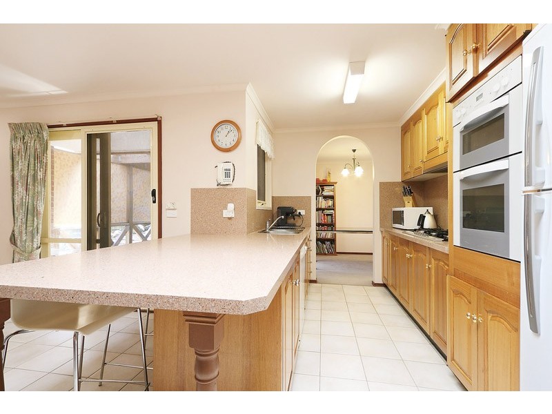 8 Facey Court, Narre Warren VIC 3805