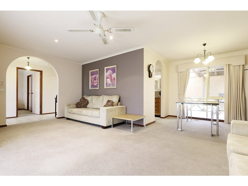 8 Facey Court, Narre Warren VIC 3805