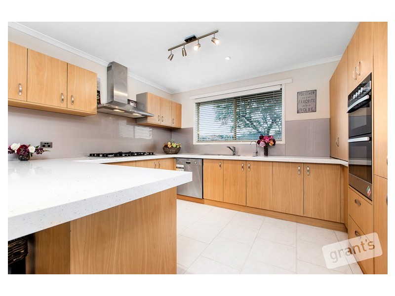 32 Bounty Way, Berwick VIC 3806