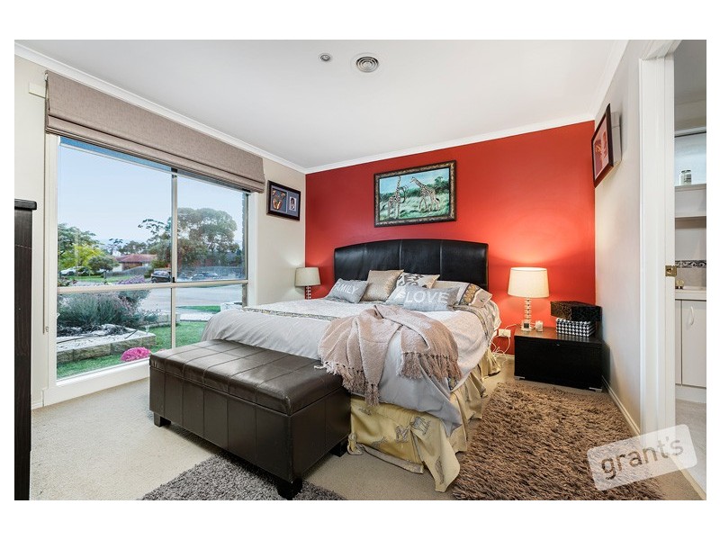 32 Bounty Way, Berwick VIC 3806