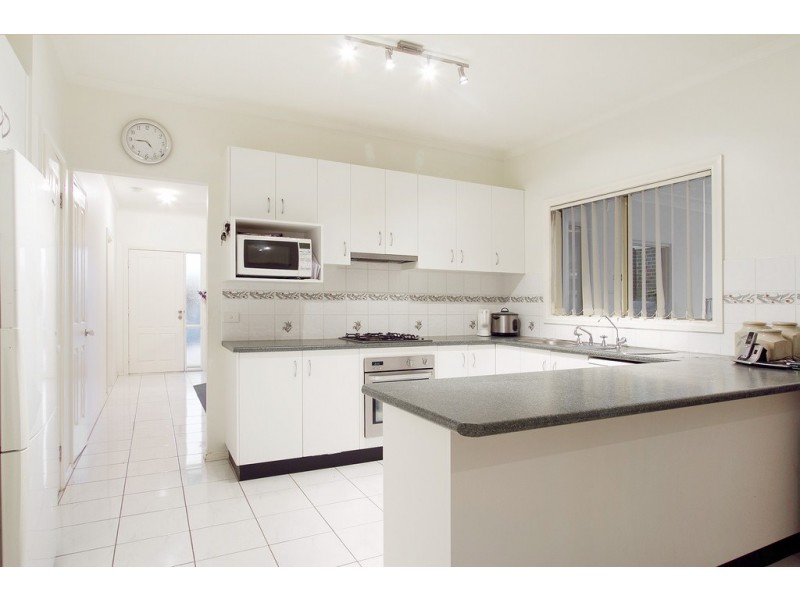 14 Fenton Place, Narre Warren South VIC 3805