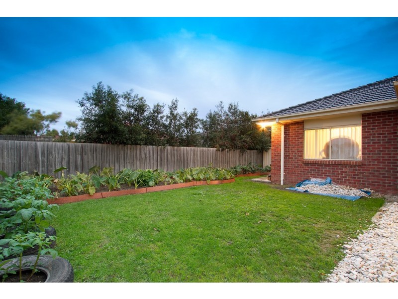 14 Fenton Place, Narre Warren South VIC 3805