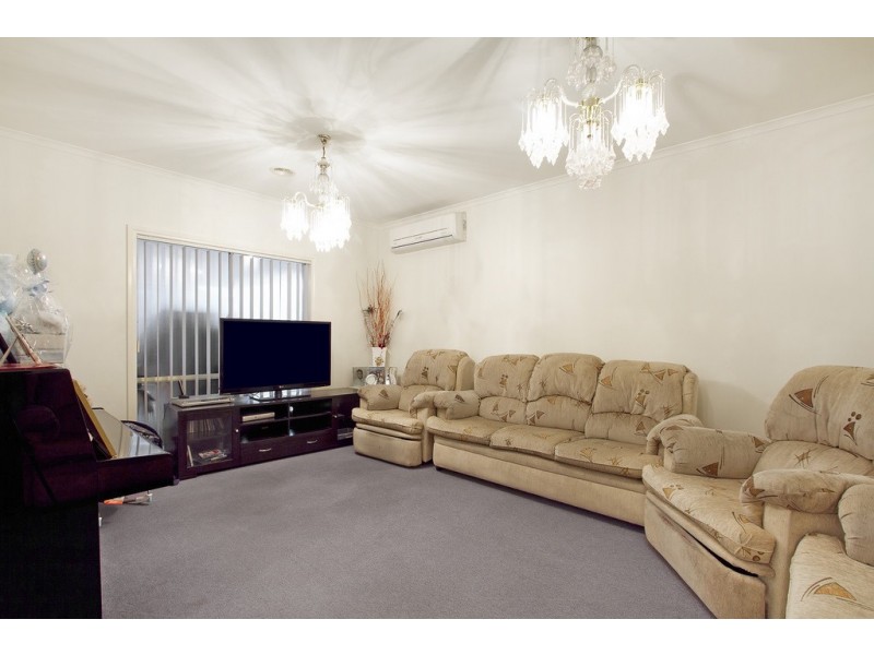 14 Fenton Place, Narre Warren South VIC 3805