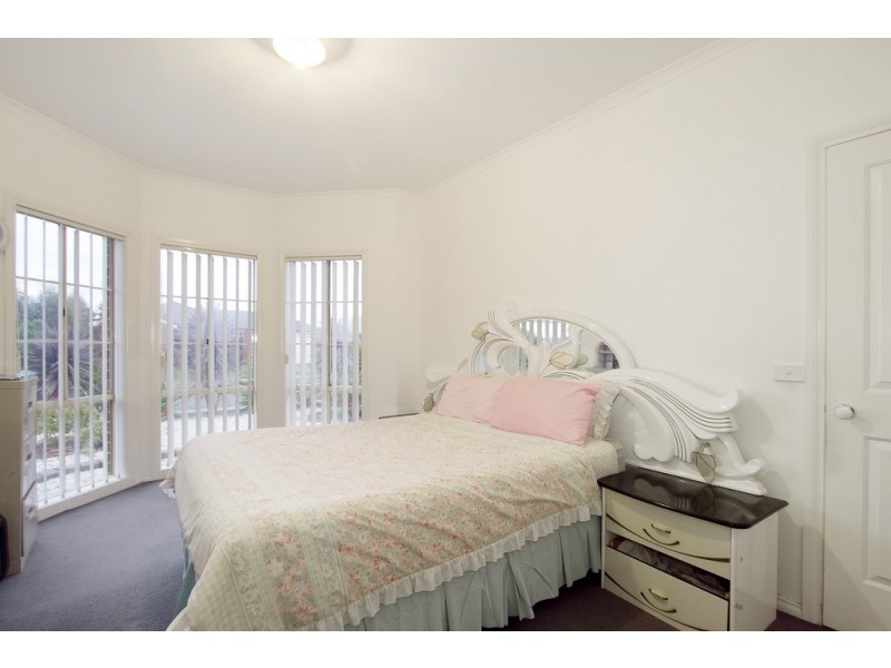 14 Fenton Place, Narre Warren South VIC 3805