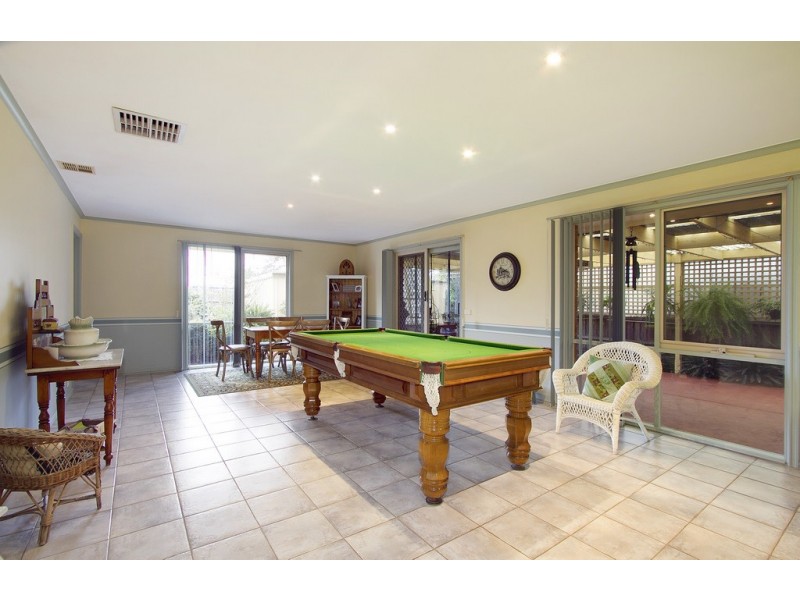 12 Oxenford Rise, Narre Warren South VIC 3805