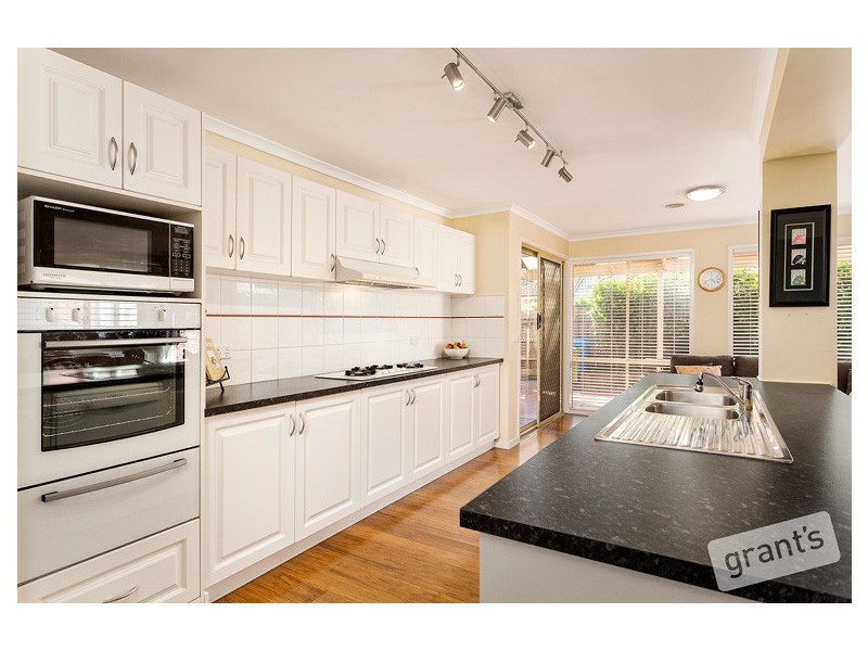 8 Thornley Drive, Berwick VIC 3806