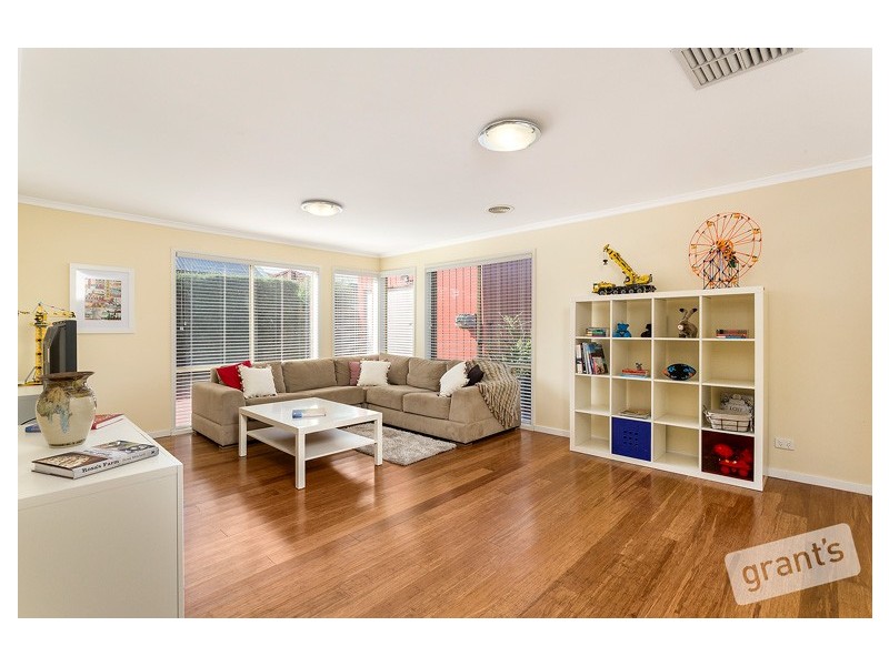 8 Thornley Drive, Berwick VIC 3806