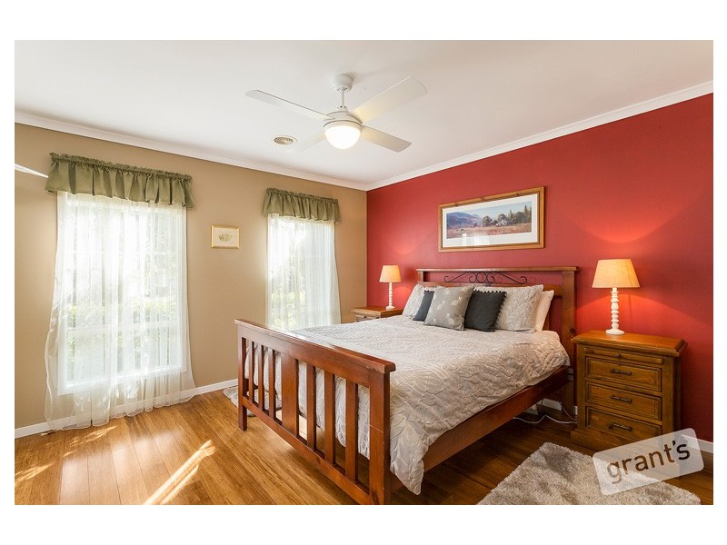 8 Thornley Drive, Berwick VIC 3806