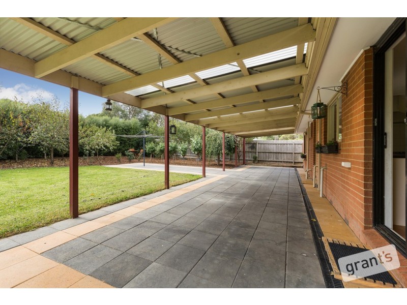 5 Melrose Court, Berwick VIC 3806