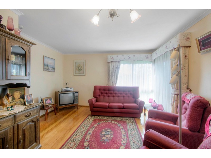 42 Guildford Crescent, Narre Warren VIC 3805