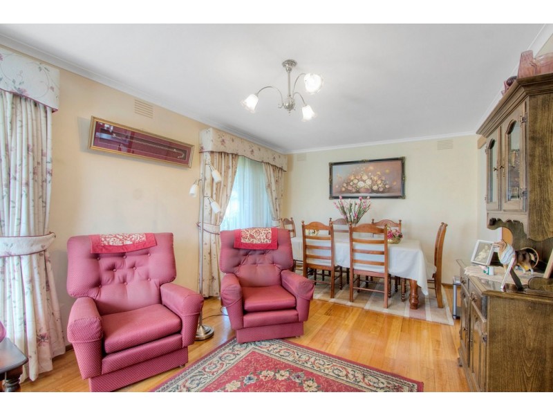 42 Guildford Crescent, Narre Warren VIC 3805