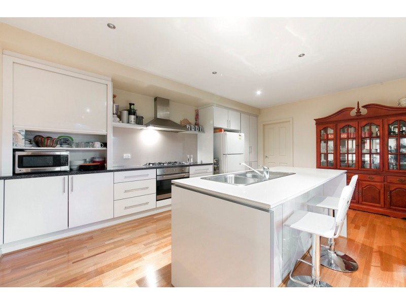 26 Lorikeet Drive, Berwick VIC 3806
