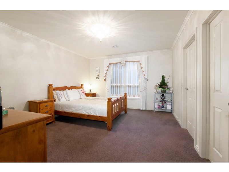 26 Lorikeet Drive, Berwick VIC 3806