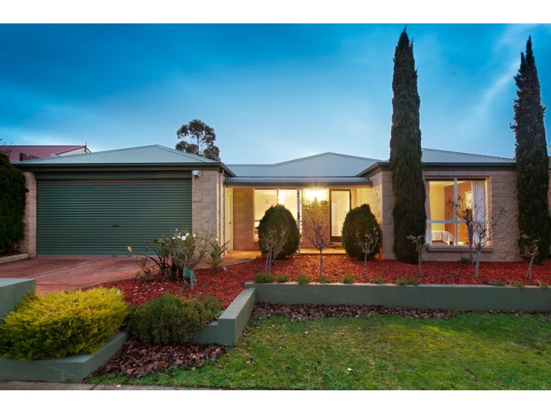16 Shamrock Close, Narre Warren South VIC 3805