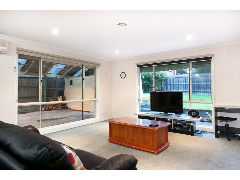 16 Shamrock Close, Narre Warren South VIC 3805