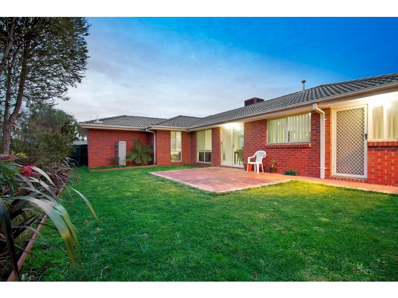 8 Terriester Drive, Berwick VIC 3806